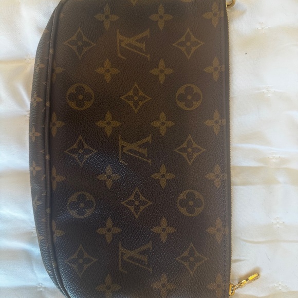 Louis Vuitton Pochette accessoires - Picture 2 of 3